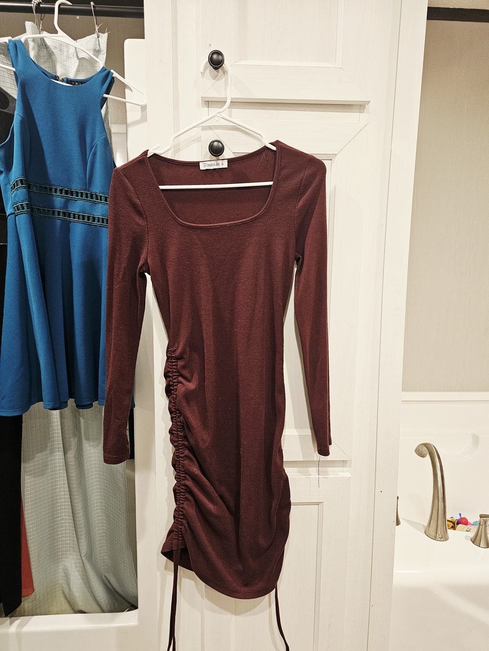 Long Sleeve Ruched Side Bodycon Dress - Burgundy